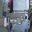 v�stup nab�je�e  zdroj� RF 10
